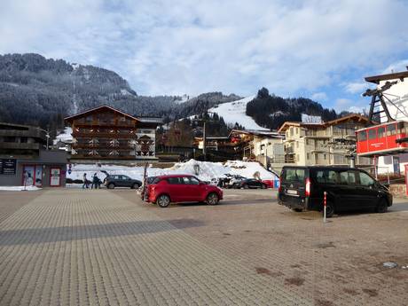 Kitzbühel: bereikbaarheid van en parkeermogelijkheden bij de skigebieden – Bereikbaarheid, parkeren KitzSki – Kitzbühel/Kirchberg