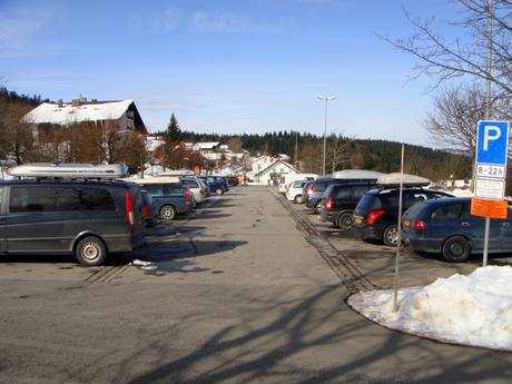 Almberg-Haidel-Dreisessel: bereikbaarheid van en parkeermogelijkheden bij de skigebieden – Bereikbaarheid, parkeren Mitterdorf (Almberg) – Mitterfirmiansreut