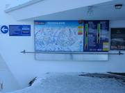 Pistekaart met informatie in het skigebied
