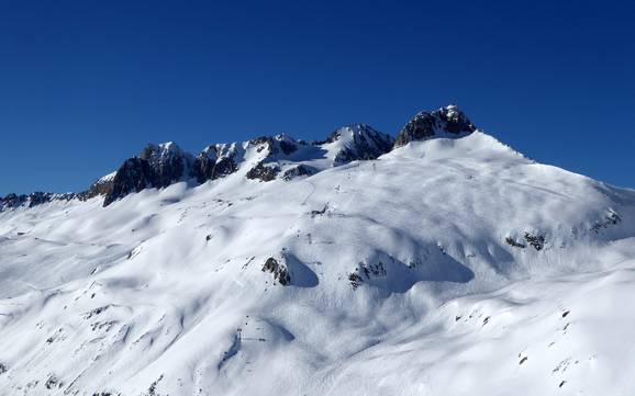 Skiën in de vakantieregio Disentis Sedrun