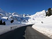 De bergweg naar de gletsjer is het hele jaar open