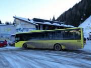 Skibus bij het dalstation van de Brunnalmbahn