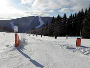 Een van de golvenpistes in het skigebied Hochficht