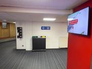 Verzorgde sanitaire voorzieningen aan de voet van de gletsjer Grande Motte