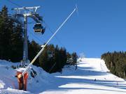 Sneeuwkanonnen in het skigebied Rangger Köpfl in Oberperfuss