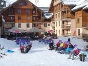 Verandert 's middags in een après-ski trefpunt: Restaurant Le Barock in Saint Sorlin d’Arves