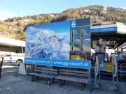 Modern informatiebord bij het dalstation Matrei