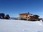 Hotel Goldknopf direct aan de piste