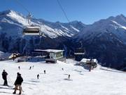 Kapallbahn - 6-persoons hogesnelheidsstoeltjeslift (koppelbaar) met kap