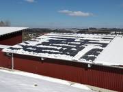 Zonnepaneleninstallatie van het skigebied