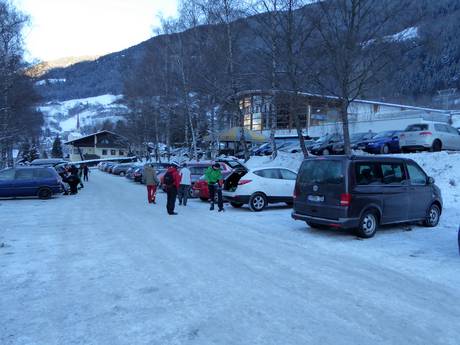 Oostenrijk: bereikbaarheid van en parkeermogelijkheden bij de skigebieden – Bereikbaarheid, parkeren Hochoetz – Oetz