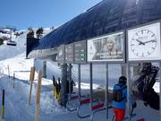 Informatie bij het instappen bij de stoeltjesliften