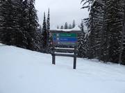 Informatie en pistekaart bij de ingang