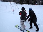 Bij de sleeplift wordt de beugel altijd aangereikt.