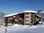 Hotel Gasthof Schöne Aussicht aan de dalafdaling naar St. Johann in Tirol