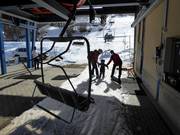 Er wordt speciaal op kleine kinderen gelet en er wordt geholpen bij het instappen.