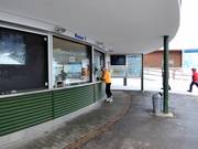 Schone kassagebieden bij het dalstation