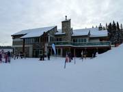 De Base Lodge bij het dalstation