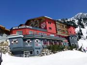 Kesselspitze Valamar Collection Hotel bij het dalstation van de Achenrainbahn