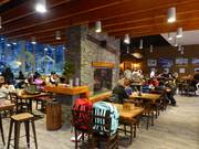 Gezellige après-ski in 7 Summits met uitzicht op de pistes