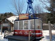 De gondelbaan van de skischool