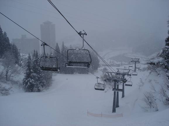 Lift 3 Main - 4-persoons hogesnelheidsstoeltjeslift (koppelbaar)