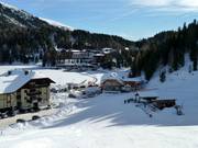 Uitzicht op de accommodaties aan de Karintische kant