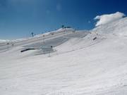 Er is een eenvoudige piste naast het snowpark.