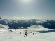 Gemakkelijke afdaling in de buurt van het dorp Alpe d'Huez