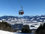 Weltcup-Express - 4-persoons hogesnelheidsstoeltjeslift (koppelbaar) met kap