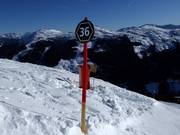 Piste markering zwart