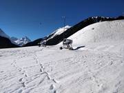 De twee sneeuwkanonnen in de skiarena Mathon