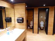 Goed onderhouden sanitaire voorzieningen bij het dalstation Kellaria