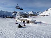 Beginnerspiste en overdekte transportband Viderböden op de Idalp