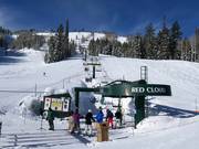 Red Cloud - 3-persoons vaste stoeltjeslift