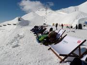 Ligstoelen bij de Seegrube