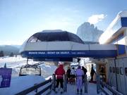 Monte Pana-Mont de Sëura - 4-persoons hogesnelheidsstoeltjeslift (koppelbaar) met kap