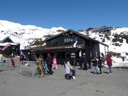 Verzorgde guest services bij het dalstation