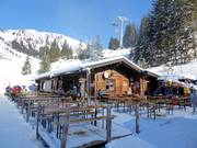 Kaminstube bij het dalstation van de Thanellerbahn in Berwang