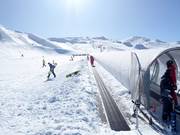 Oefenweide met transportbanden