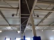 Het personeel is vervangen door bewakingscamera's.