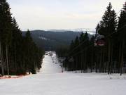 Skiroute onder de combilift