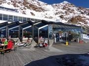 Ingang van restaurant Kristall