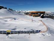 Groot oefengebied bij het bergstation van de Spieljochbahn