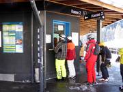 Vriendelijke bediening bij de kassa's