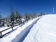 Het verlaten van de pistes is streng verboden.