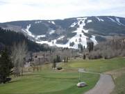 Beneden golf - boven ski