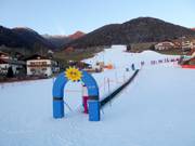 Uitzicht vanaf de oefenweide op de sleeplift