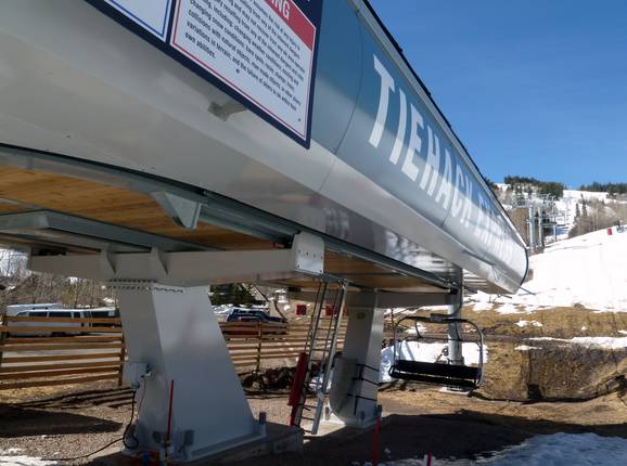 Tiehack Express - 4-persoons hogesnelheidsstoeltjeslift (koppelbaar)