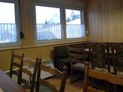 Eiken rustiek – het meubilair in de skihut